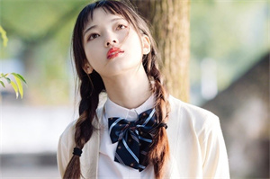 上海养生网：You can also take a boat tour on the lake.